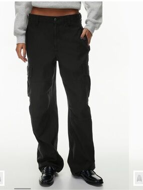 Aritzia TNA Supply Cargo Pants Black Cotton Drawstring Hem Size 00 24” waist